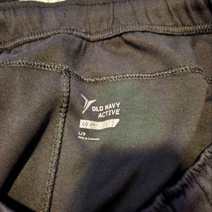Old Navy Active sweat pants Large in size. Color black